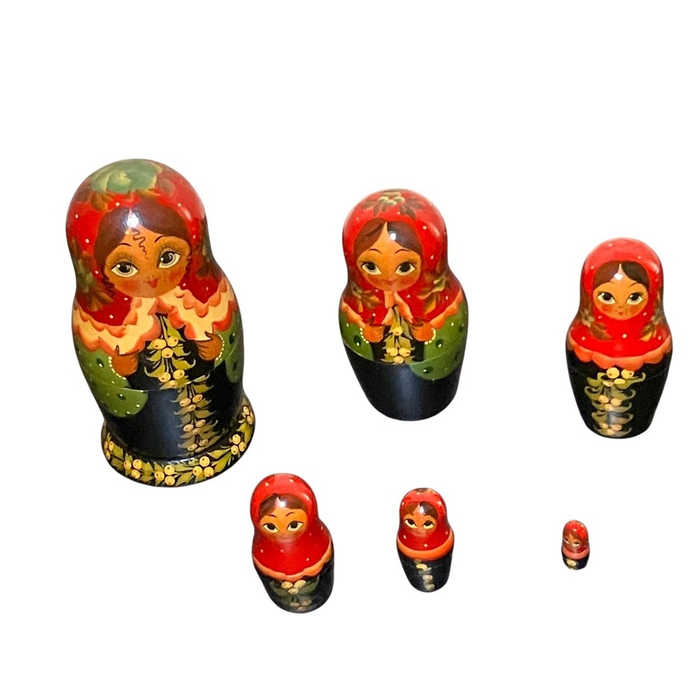 Matryoshka Russian Nesting Dolls 6 Piece Set Black Red Green Floral